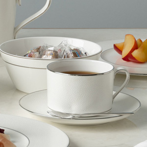 キャビアホワイト (CAVIAR WHITE)