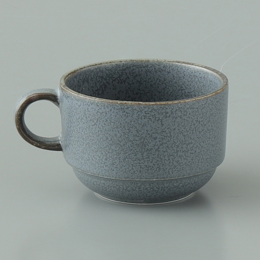 アッシュグレイカップ