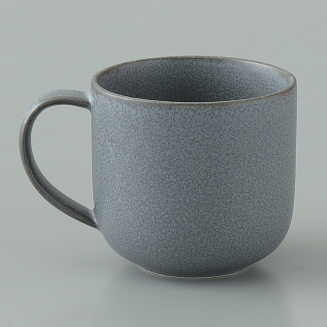 アッシュグレイマグ