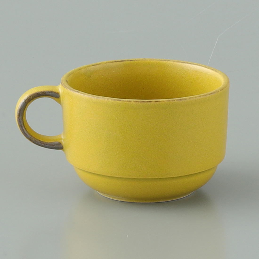 マスタードカップ