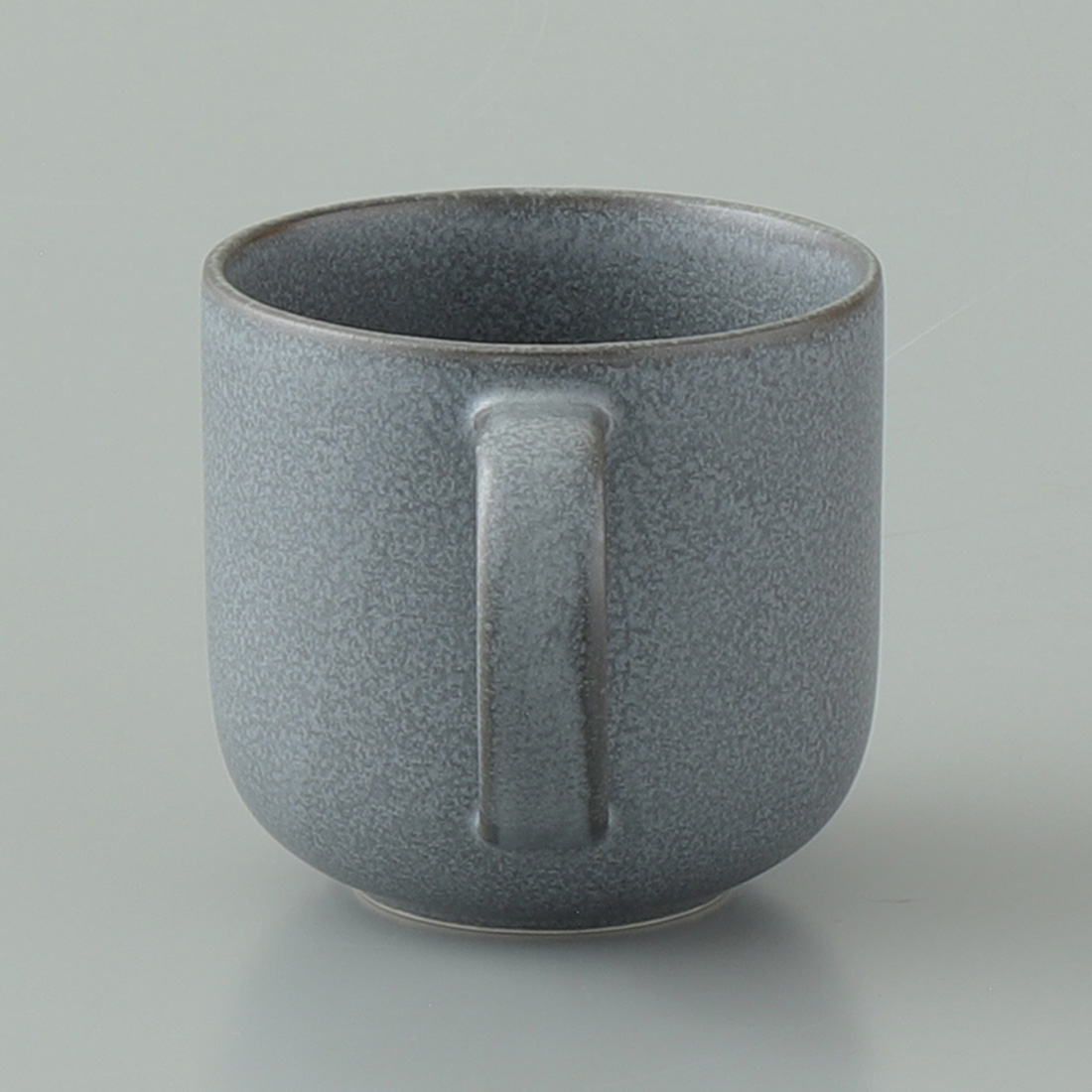 アッシュグレイマグ