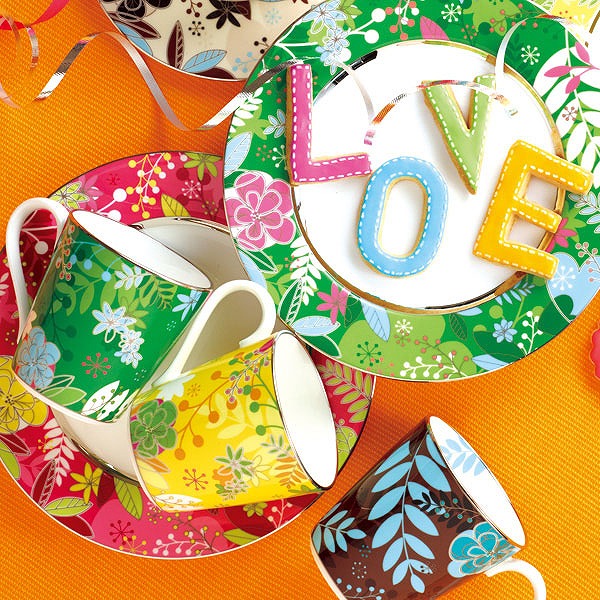 ダークブラウン