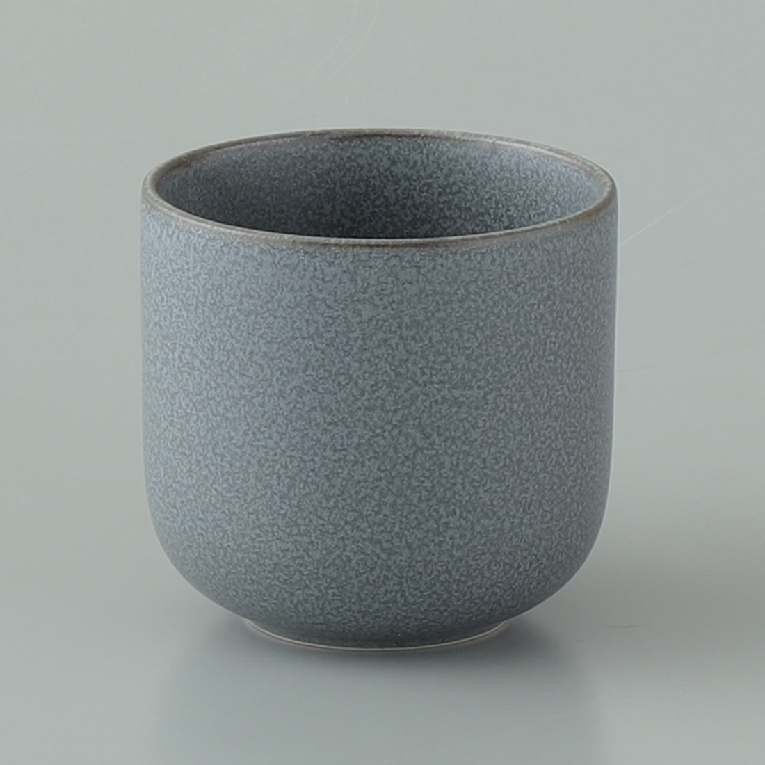 アッシュグレイマグ