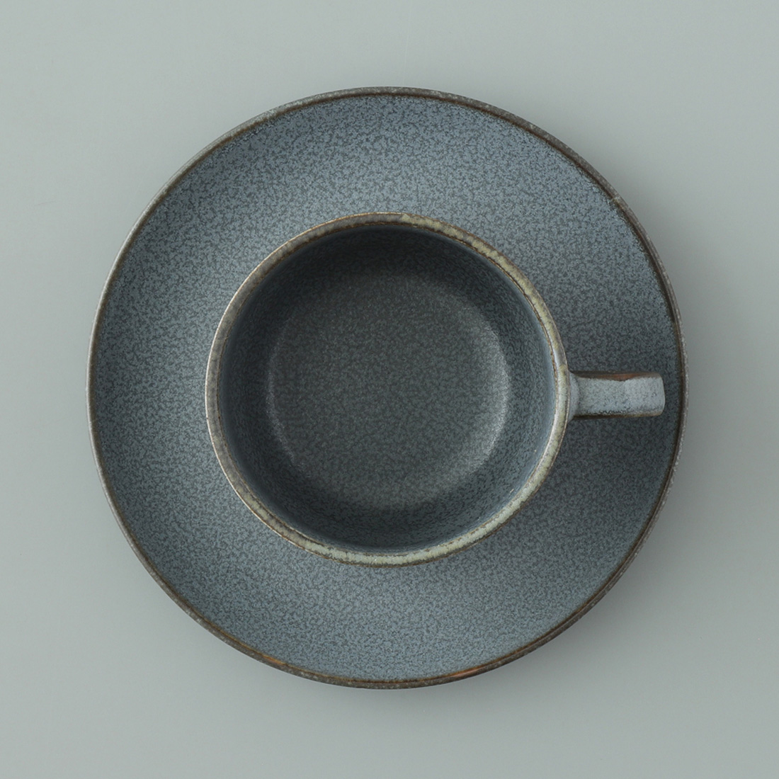 アッシュグレイカップ