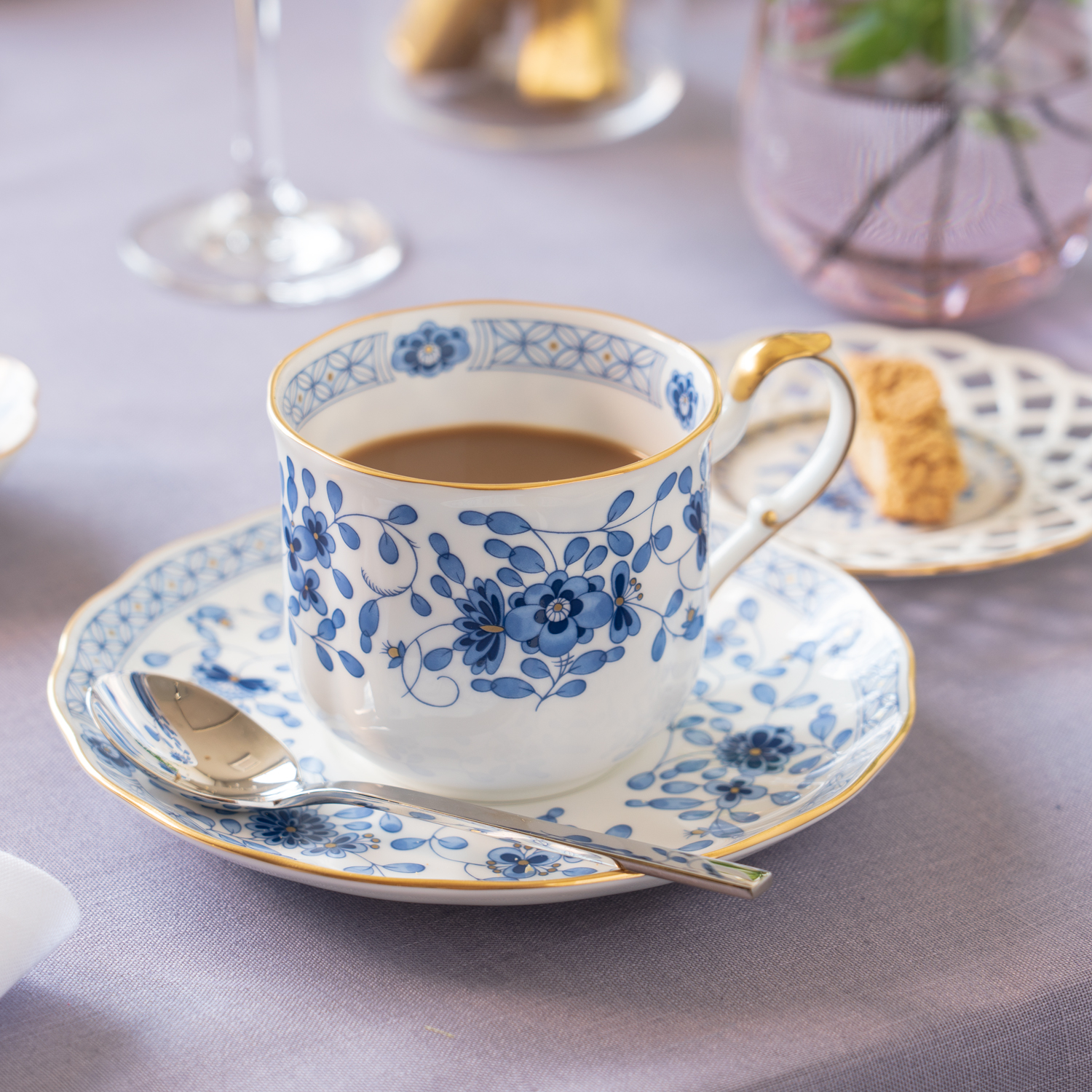 モーニングカップ&ソーサー