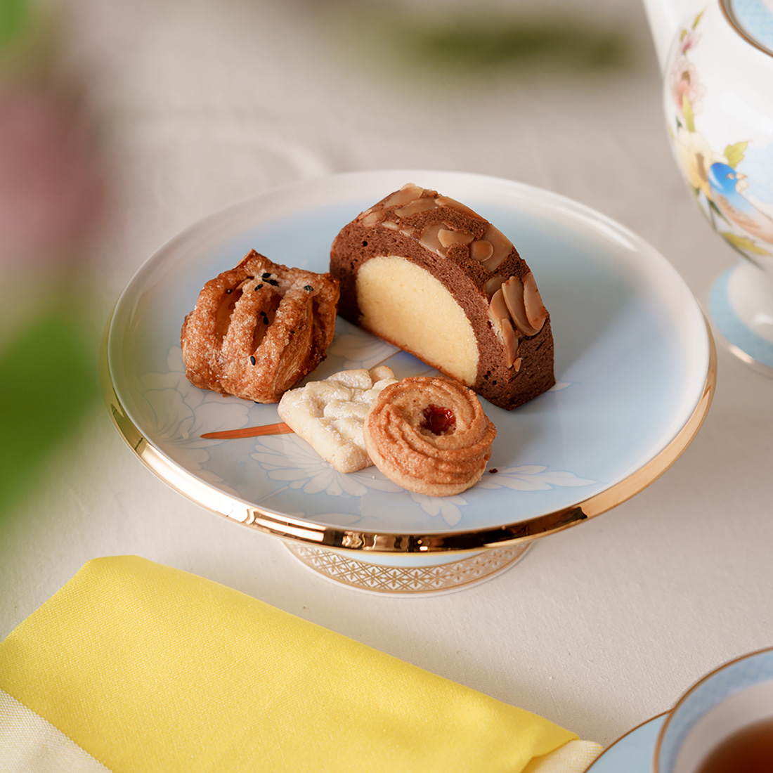 18cmフッテッドプレート