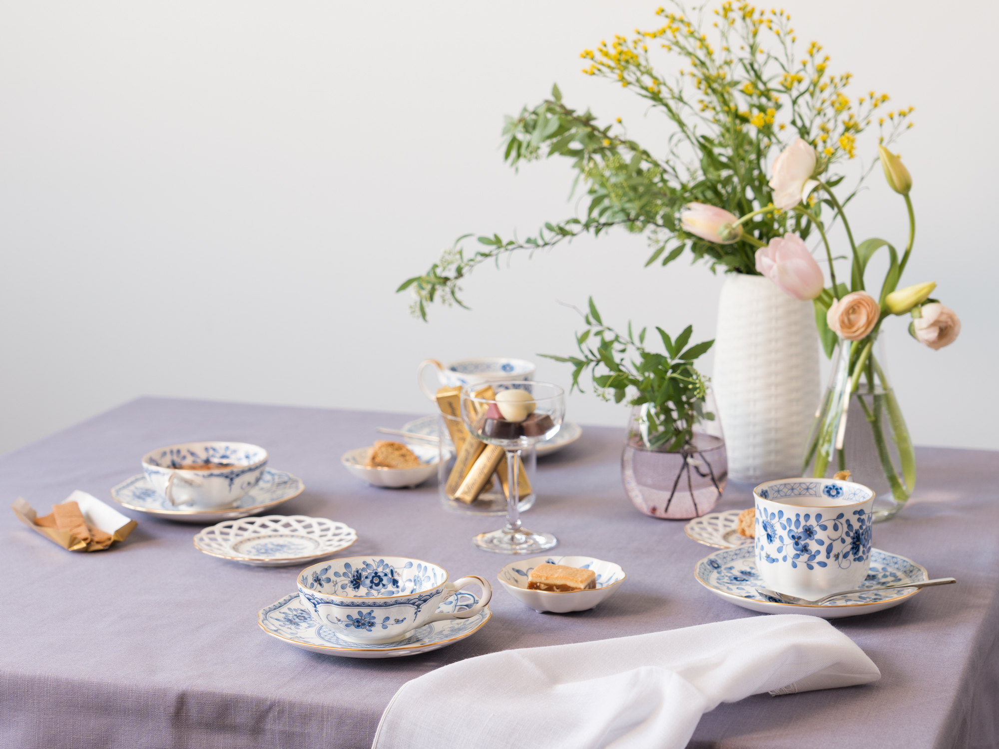 モーニングカップ&ソーサー